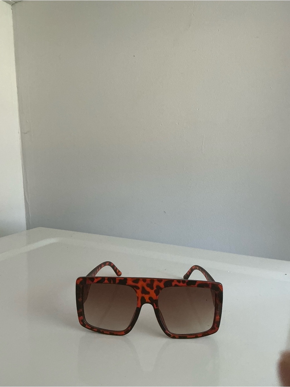 Tortoiseshell Square Shield Sunglasses - Brown Gradient